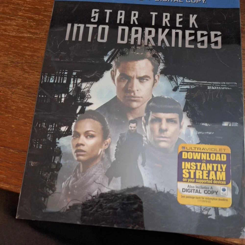 Blu-Ray and DVD Star Trek Into The Darkness